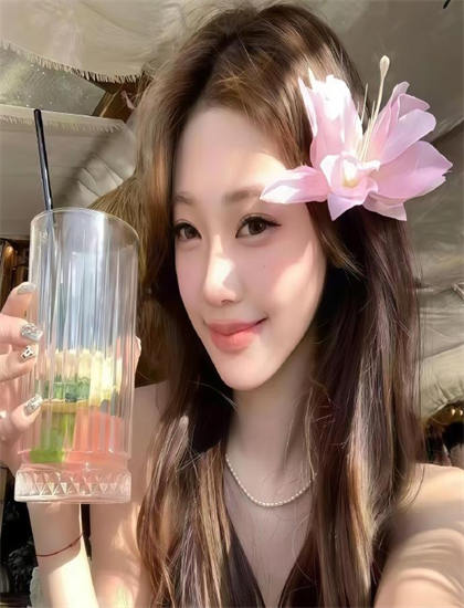 欲望街车人物解析：化妆的特效制作与角色呈现 理解角色塑造的艺术