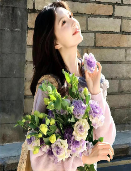 专业西部片评论：《百岁老人话百年》的技术创新与艺术成就 ——深入探索西部片的艺术世界